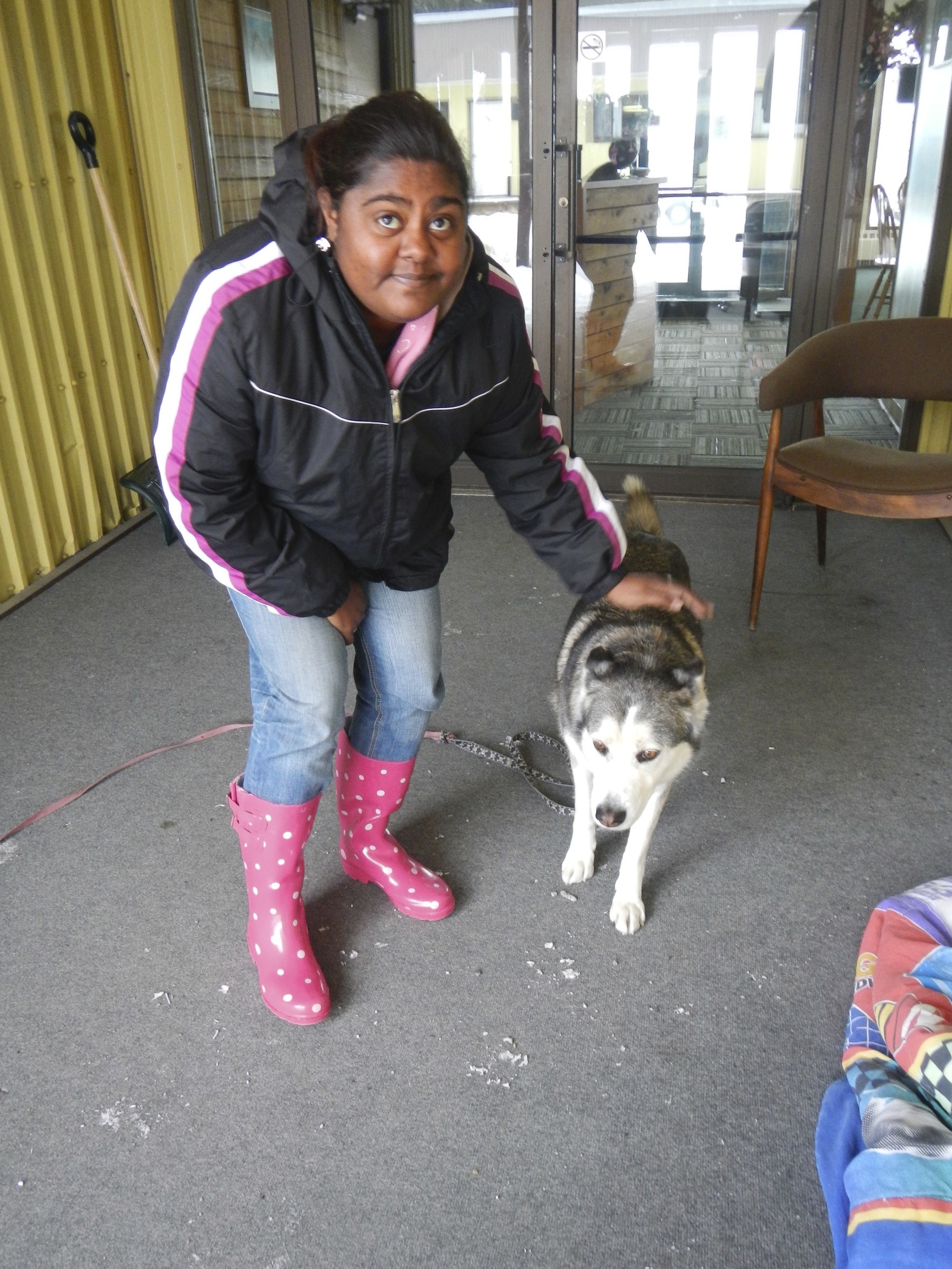 Lake Kluane Dog Love Dog Snogs: Puppy Love and My Cheating Heart