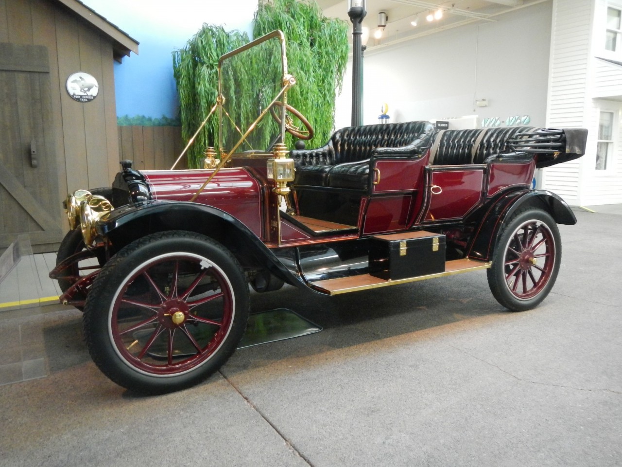 NationalAutoMuseum #Frifotos - Cars Photos from Road Trip Across America