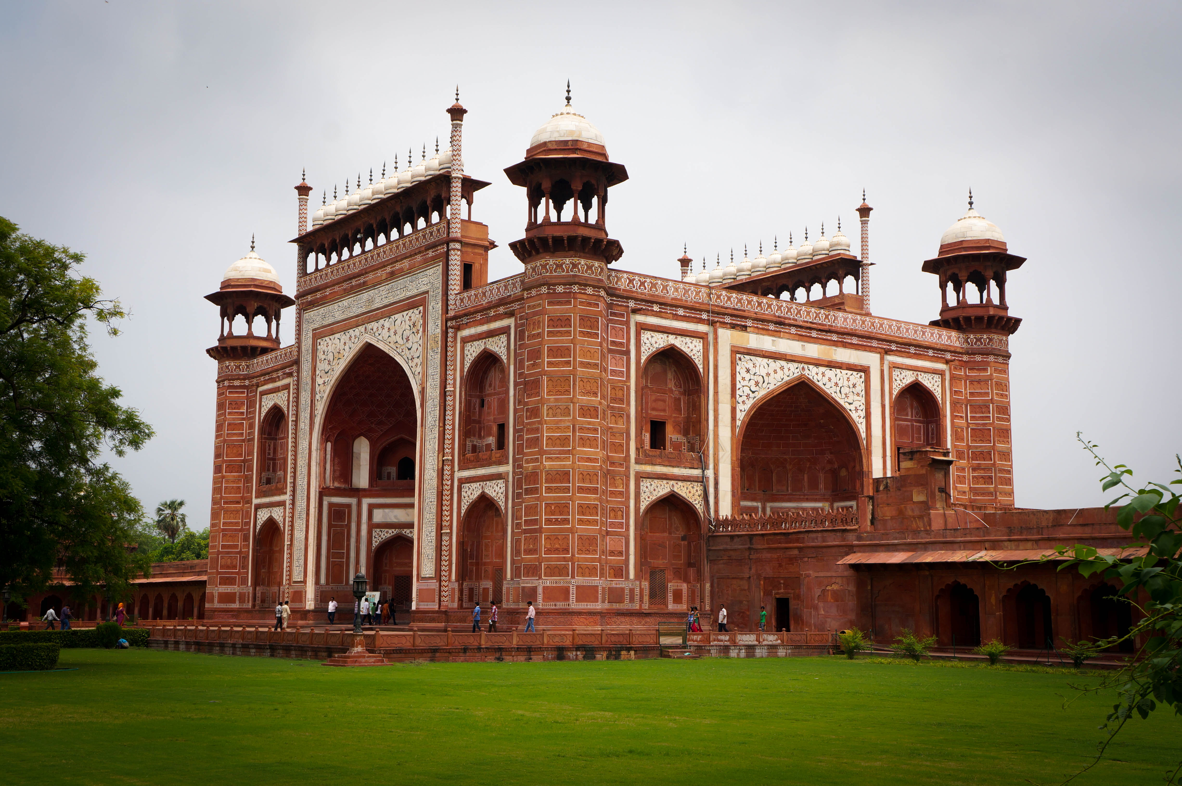 About Taj Mahal in Hindi