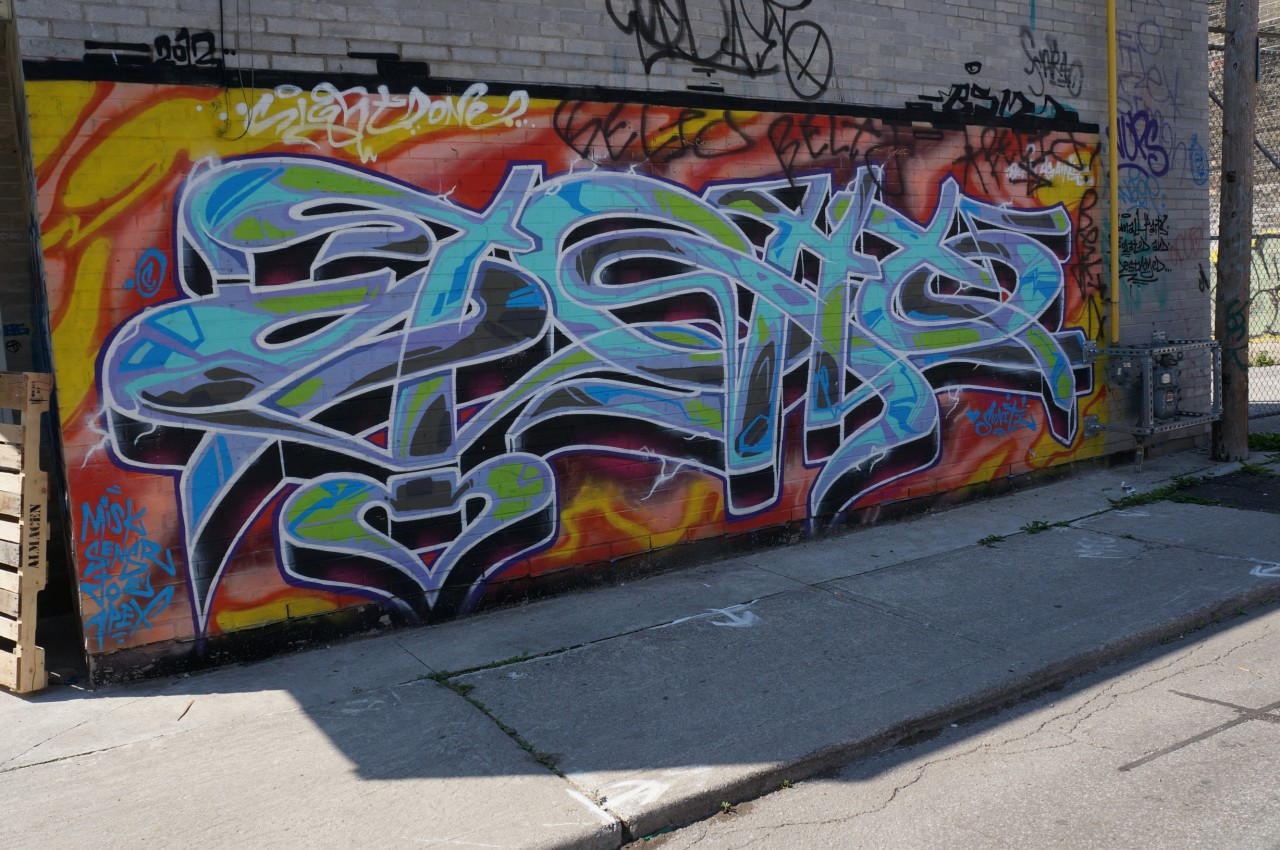 descriptive graffiti essay descriptive graffiti essay
