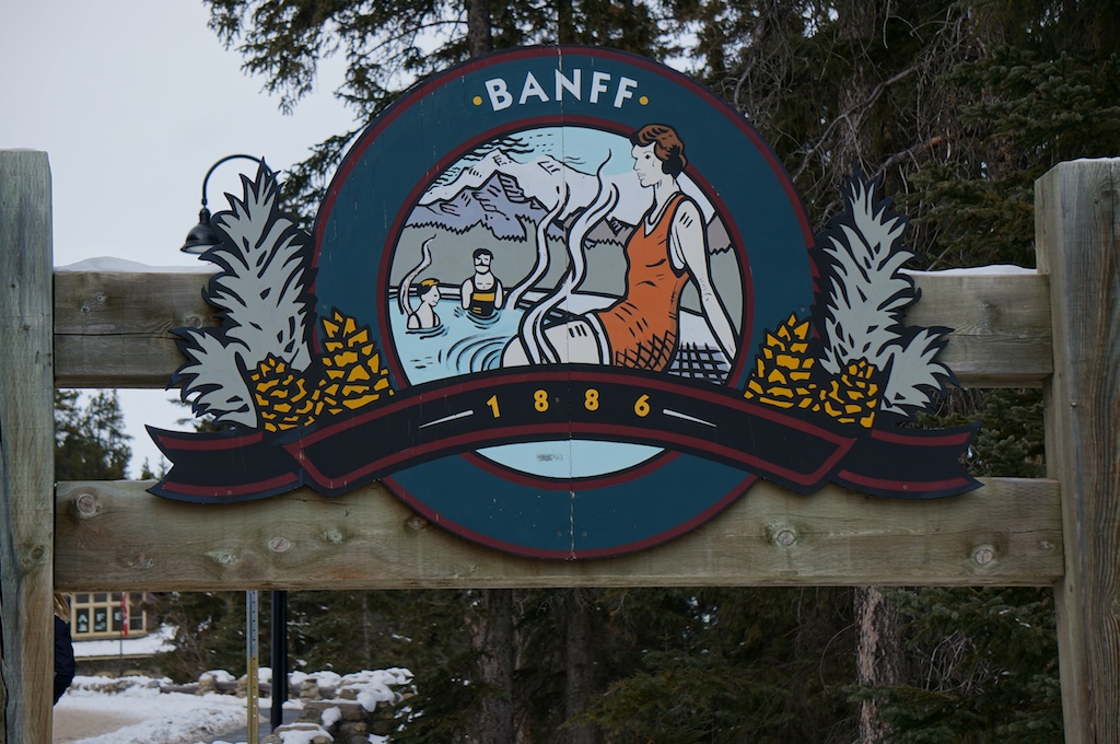Banff Upper Hot Springs Hours, Information, Review